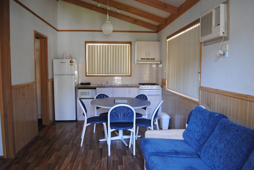 בייטמנס ביי Pleasurelea Tourist Resort & Caravan Park חדר תמונה